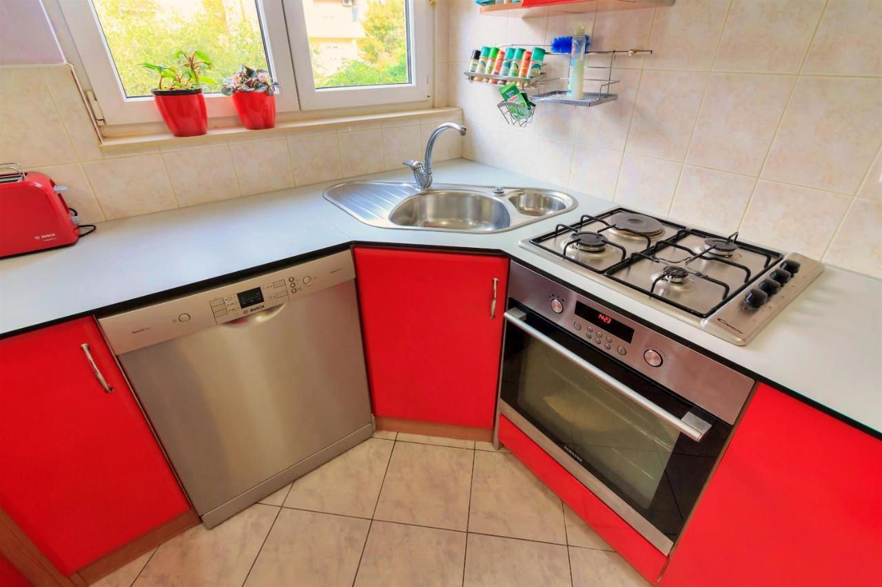 Apartment Anita Омиш Экстерьер фото